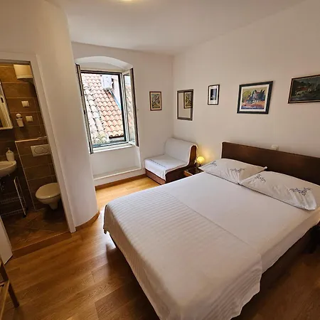 Malena Palace Experience Gæstehus 3*