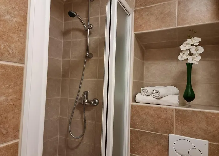 بيت ضيافة Malena Palace Experience سبليت