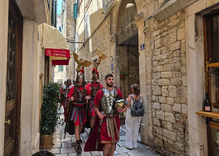 Malena Palace Experience سبليت