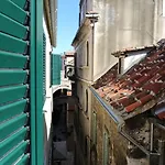 Malena Palace Experience Πανσιόν