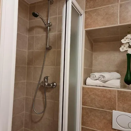 بيت ضيافة Malena Palace Experience سبليت