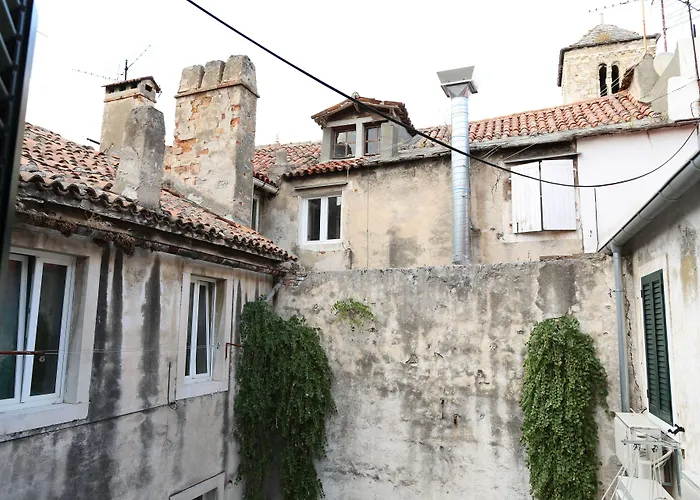 Malena Palace Experience ゲストハウス 3*