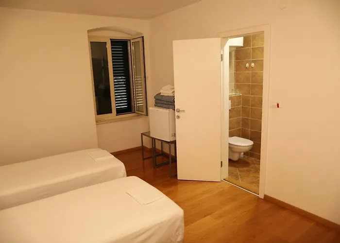 Malena Palace Experience Affittacamere 3*