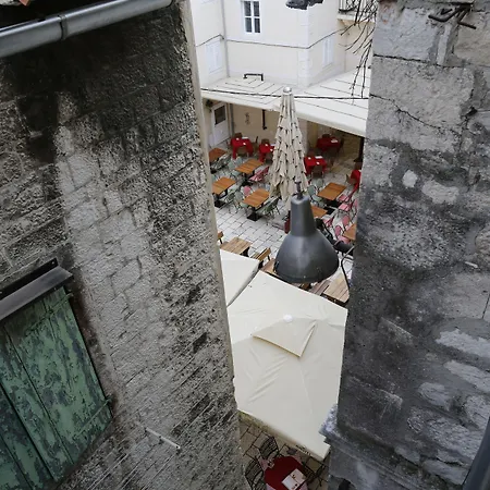 招待所 Malena Palace Experience 3*