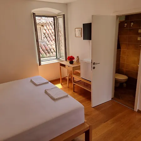 Malena Palace Experience 招待所