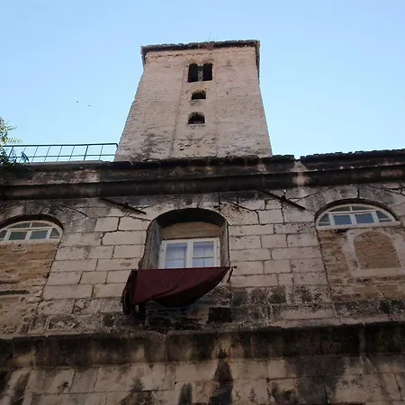 Malena Palace Experience 招待所